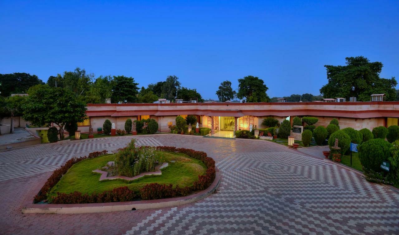 The Orchha Resort Luaran gambar